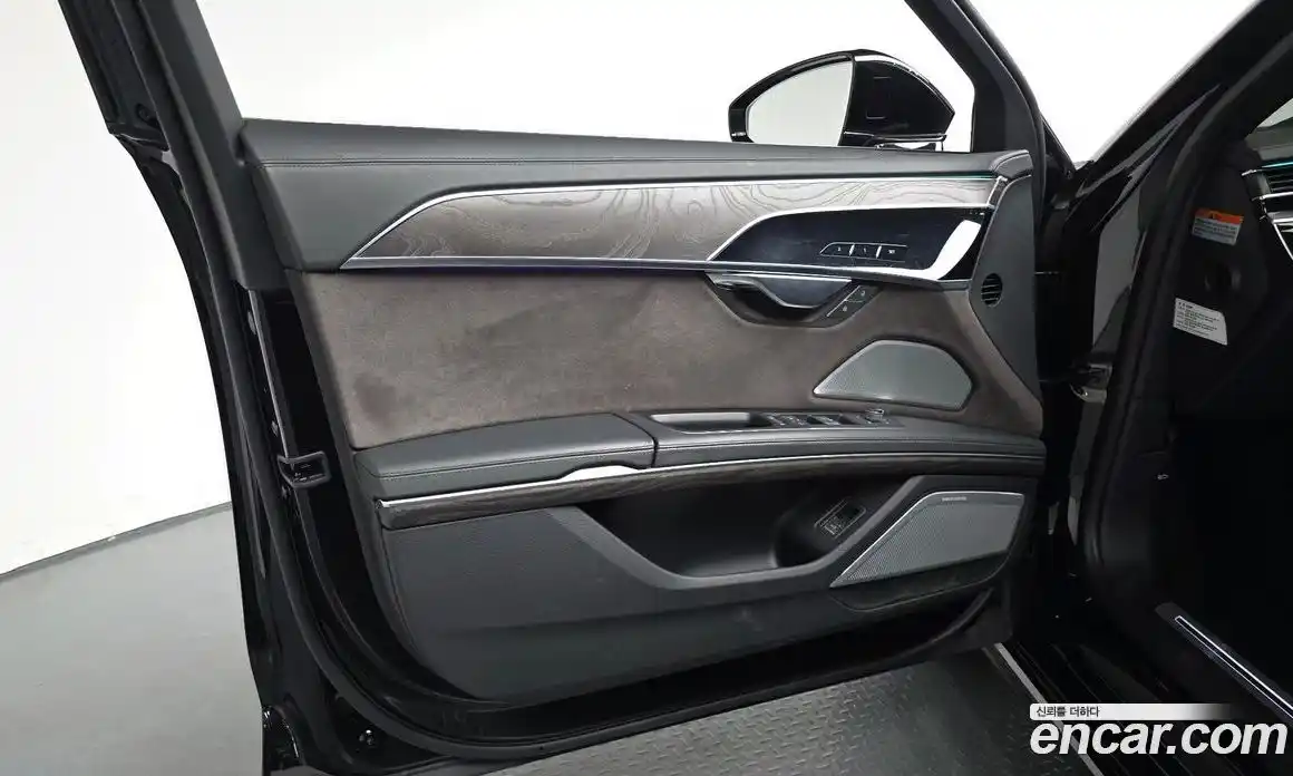 Audi A8 2023 3.0 автомат (гидро), фото 13