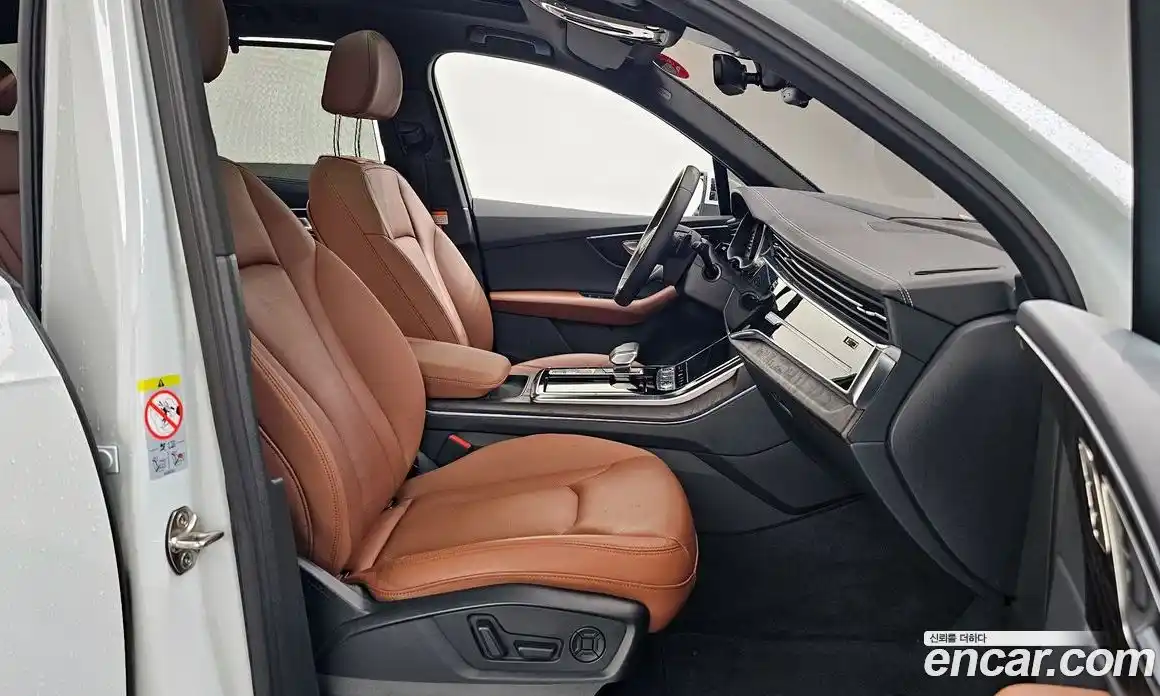 Audi Q7 2023 3.0 автомат (гидро), фото 17