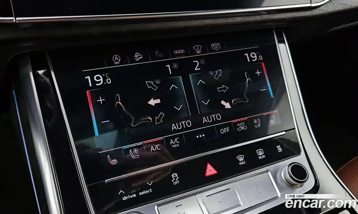 Audi Q7 2023 3.0 автомат (гидро), фото 32