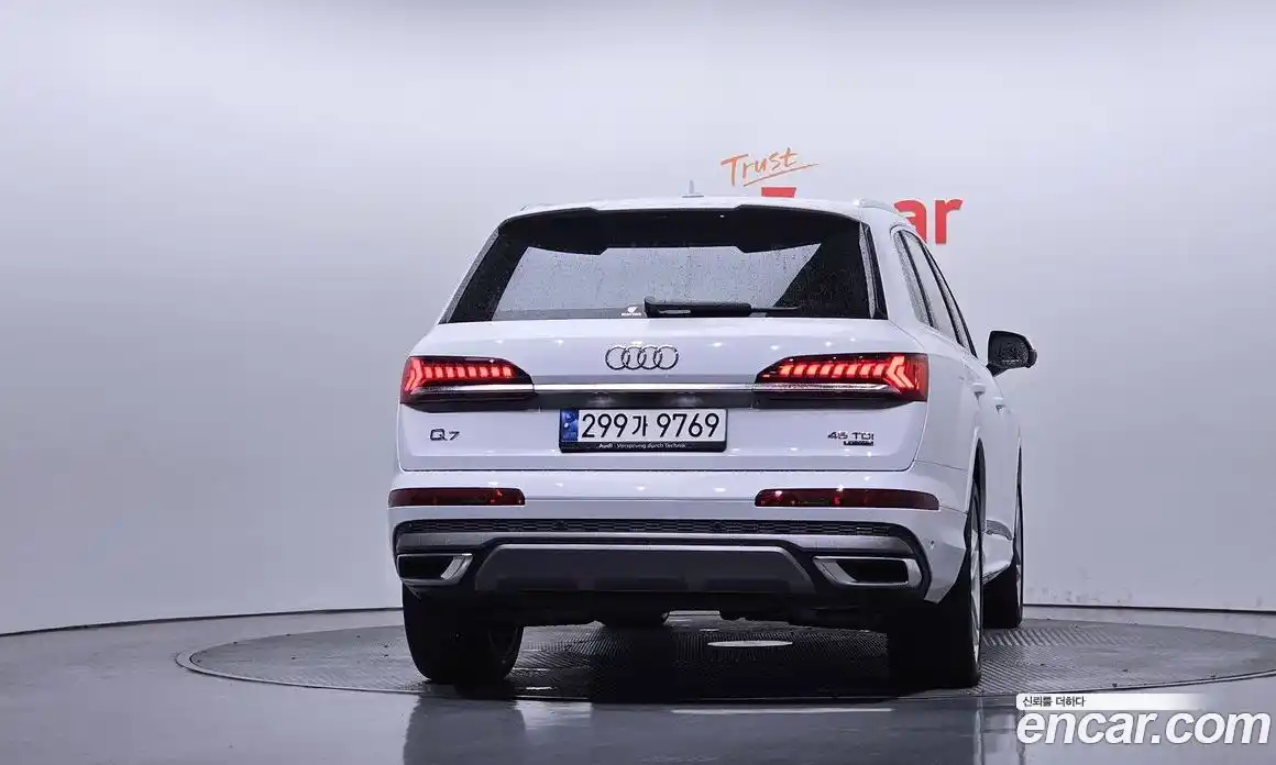 Audi Q7 2023 3.0 автомат (гидро), фото 4