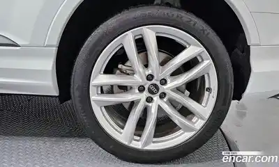 Audi Q7 2023 3.0 автомат (гидро), миниатюра 7
