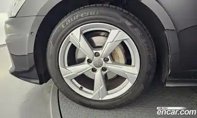 Audi A6 2020 2.0 автомат (гидро), миниатюра 5