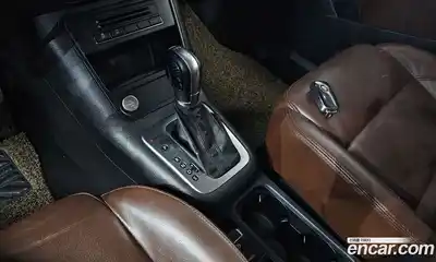 Volkswagen Tiguan 2012 2.0 автомат (гидро), миниатюра 12