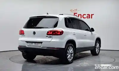Volkswagen Tiguan 2012 2.0 автомат (гидро), миниатюра 2