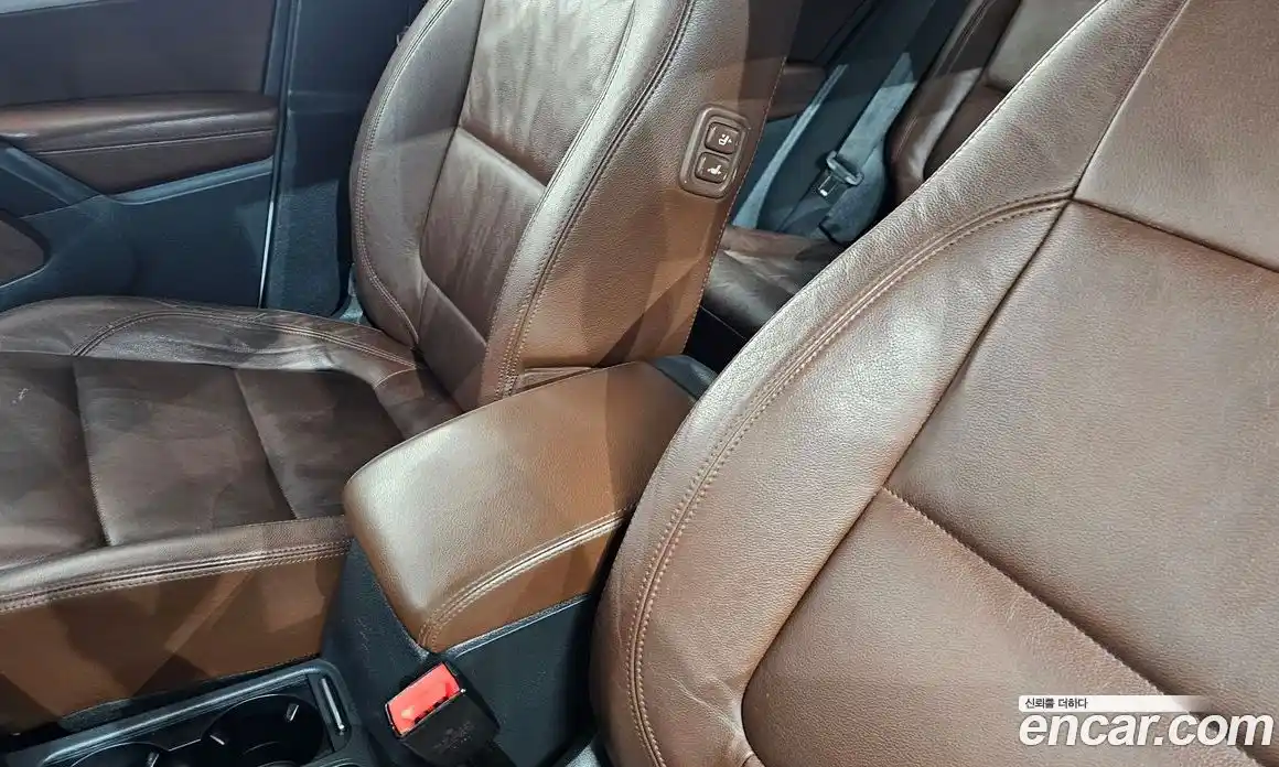 Volkswagen Tiguan 2012 2.0 автомат (гидро), фото 27