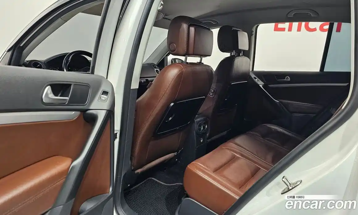 Volkswagen Tiguan 2012 2.0 автомат (гидро), фото 29
