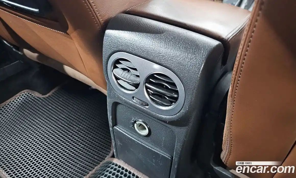 Volkswagen Tiguan 2012 2.0 автомат (гидро), фото 31