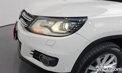 Volkswagen Tiguan 2012 2.0 автомат (гидро), миниатюра 8