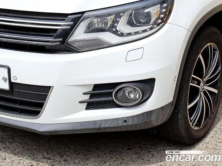 Volkswagen Tiguan 2014 2.0 автомат (гидро), фото 15