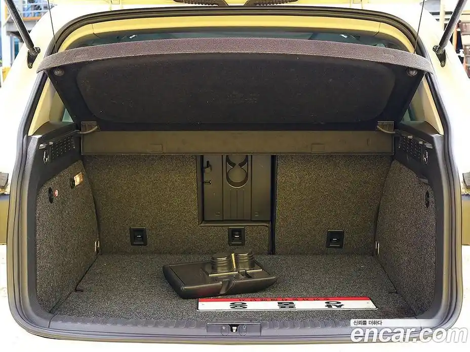 Volkswagen Tiguan 2014 2.0 автомат (гидро), фото 20