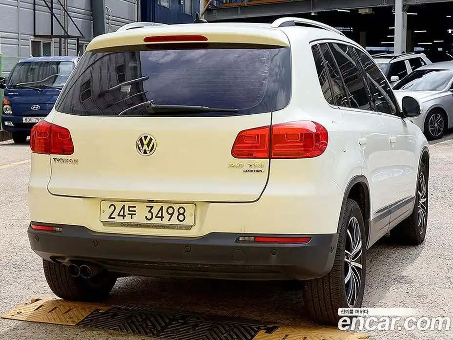 Volkswagen Tiguan 2014 2.0 автомат (гидро), фото 4