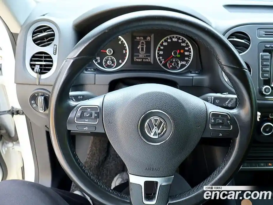 Volkswagen Tiguan 2014 2.0 автомат (гидро), фото 8