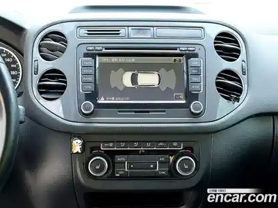 Volkswagen Tiguan 2014 2.0 автомат (гидро), миниатюра 9