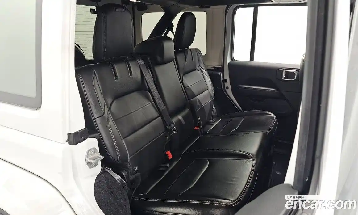 Jeep Wrangler 2021 2.0 автомат (гидро), фото 17