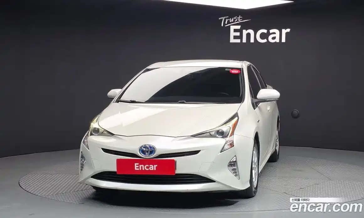 Toyota Prius 2018 1.8 автомат (гидро), фото 3 Toyota Prius 2018 1.8 автомат (гидро), фото 3