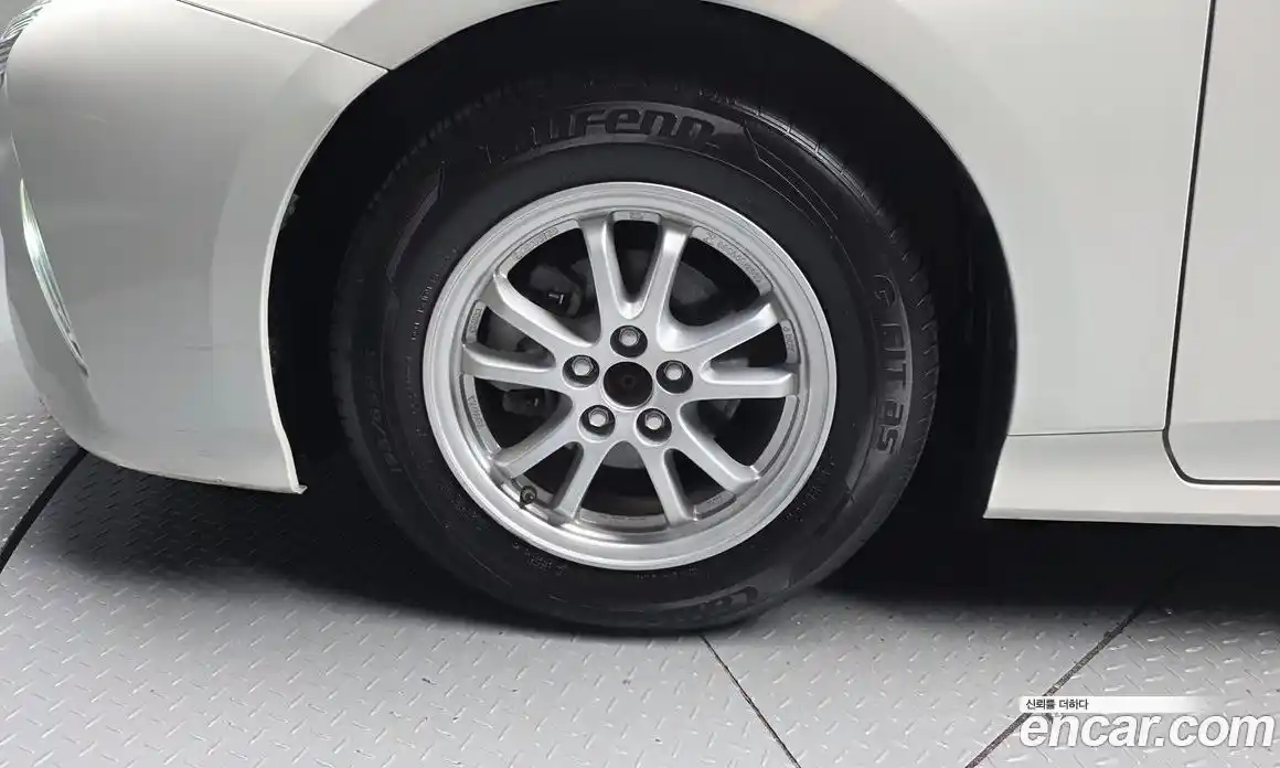 Toyota Prius 2018 1.8 автомат (гидро), фото 5 Toyota Prius 2018 1.8 автомат (гидро), фото 5
