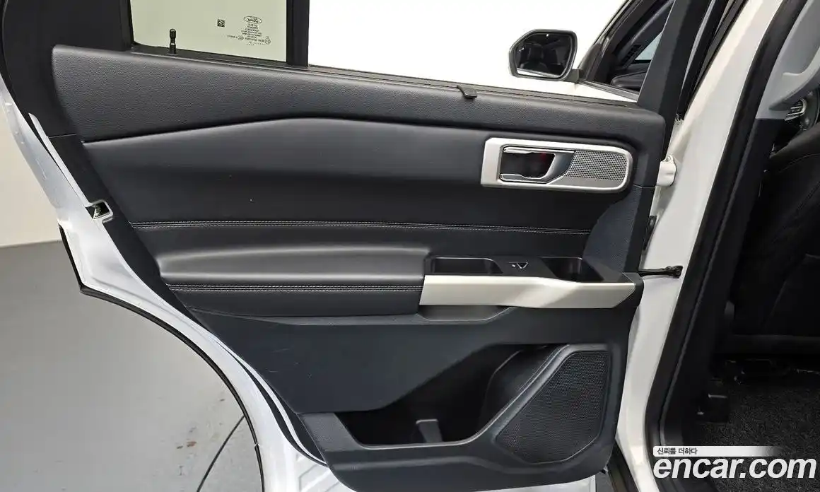 Ford Explorer 2021 2.3 автомат (гидро), фото 15