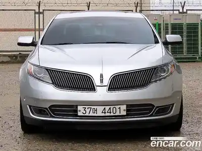 Lincoln MKS, 2014, 125 351 км Lincoln MKS, 2014, 125 351 км