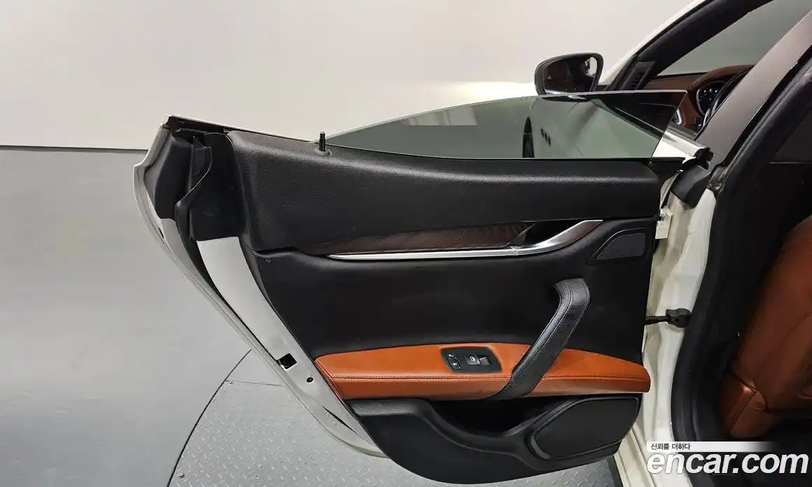 Maserati Ghibli 2018 3.0 автомат (гидро), фото 15 Maserati Ghibli 2018 3.0 автомат (гидро), фото 15