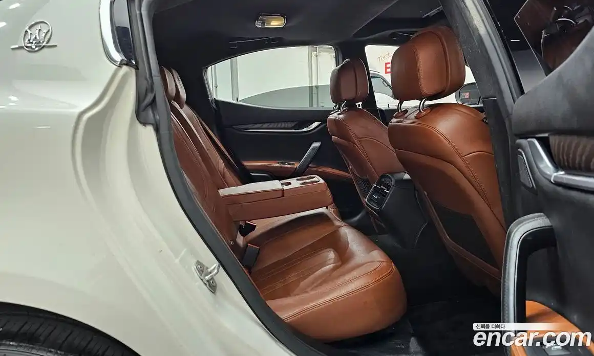 Maserati Ghibli 2018 3.0 автомат (гидро), фото 17 Maserati Ghibli 2018 3.0 автомат (гидро), фото 17