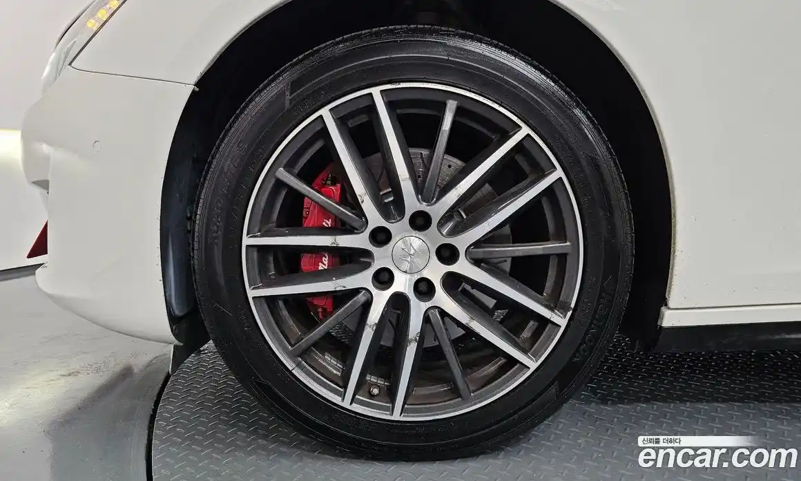 Maserati Ghibli 2018 3.0 автомат (гидро), фото 5 Maserati Ghibli 2018 3.0 автомат (гидро), фото 5