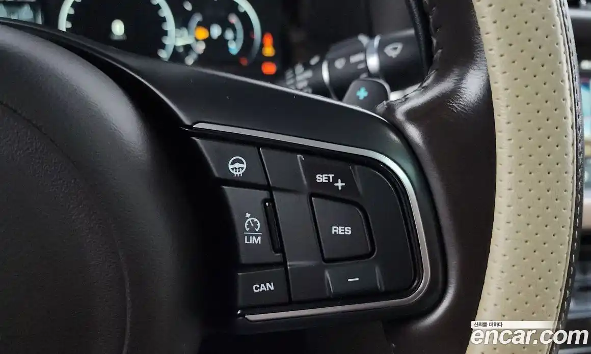 Jaguar XF 2016 2.0 автомат (гидро), фото 16 Jaguar XF 2016 2.0 автомат (гидро), фото 16