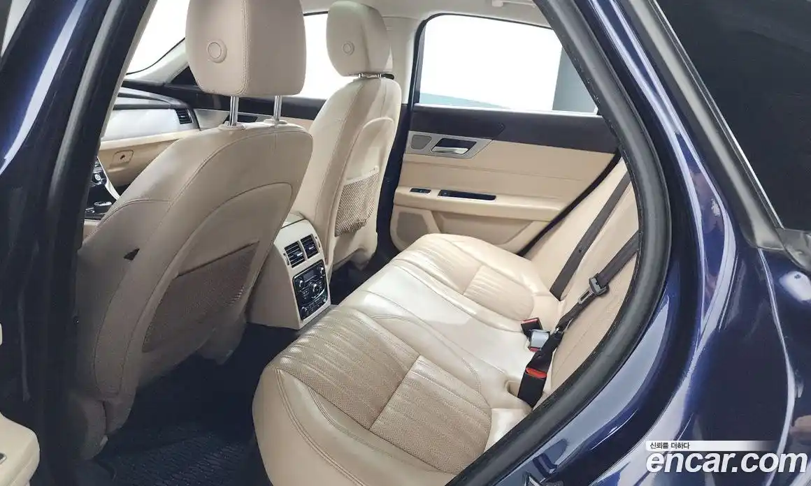 Jaguar XF 2016 2.0 автомат (гидро), фото 20 Jaguar XF 2016 2.0 автомат (гидро), фото 20