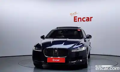 Jaguar XF 2016 2.0 автомат (гидро), миниатюра 3 Jaguar XF 2016 2.0 автомат (гидро), миниатюра 3