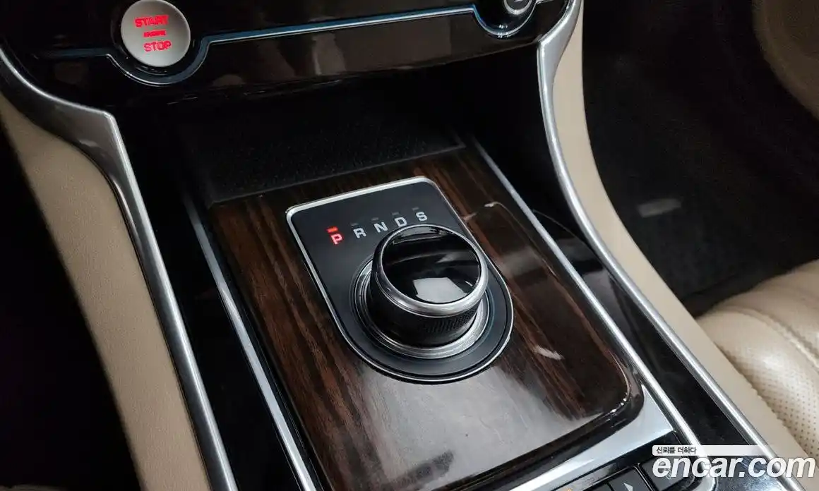 Jaguar XF 2016 2.0 автомат (гидро), фото 9 Jaguar XF 2016 2.0 автомат (гидро), фото 9