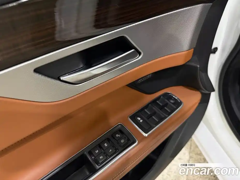 Jaguar XF 2018 2.0 автомат (гидро), фото 13 Jaguar XF 2018 2.0 автомат (гидро), фото 13