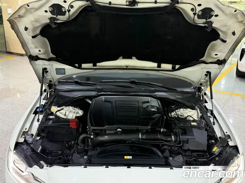 Jaguar XF 2018 2.0 автомат (гидро), фото 18 Jaguar XF 2018 2.0 автомат (гидро), фото 18
