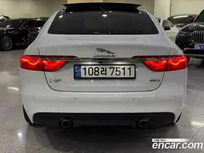 Jaguar XF 2018 2.0 автомат (гидро), миниатюра 4 Jaguar XF 2018 2.0 автомат (гидро), миниатюра 4