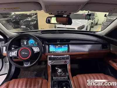 Jaguar XF 2018 2.0 автомат (гидро), миниатюра 8 Jaguar XF 2018 2.0 автомат (гидро), миниатюра 8