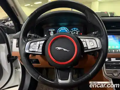 Jaguar XF 2018 2.0 автомат (гидро), миниатюра 9 Jaguar XF 2018 2.0 автомат (гидро), миниатюра 9