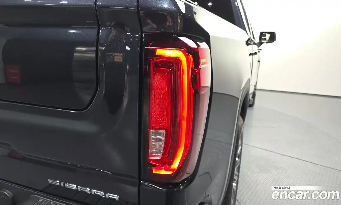 GMC Sierra 2024 6.2 автомат (гидро), фото 9