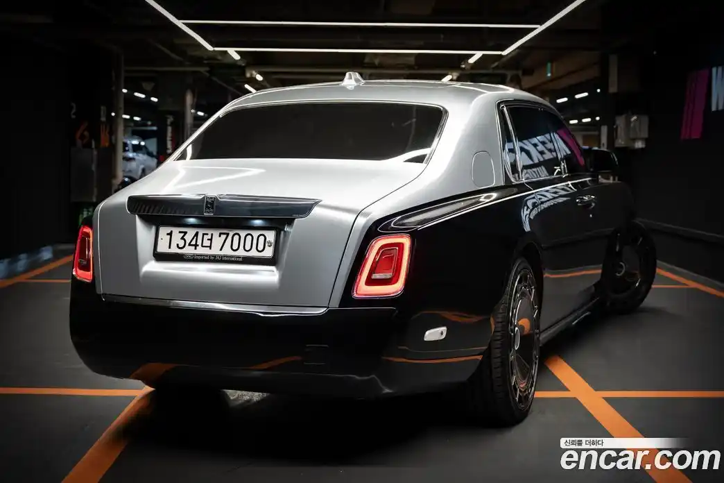 Rolls-Royce Phantom 2018 6.7 автомат (гидро), фото 4 Rolls-Royce Phantom 2018 6.7 автомат (гидро), фото 4