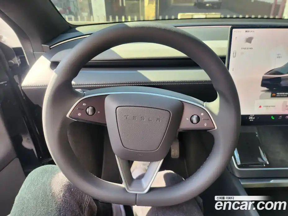 Tesla Model Y 2026 автомат (гидро), фото 9 Tesla Model Y 2026 автомат (гидро), фото 9