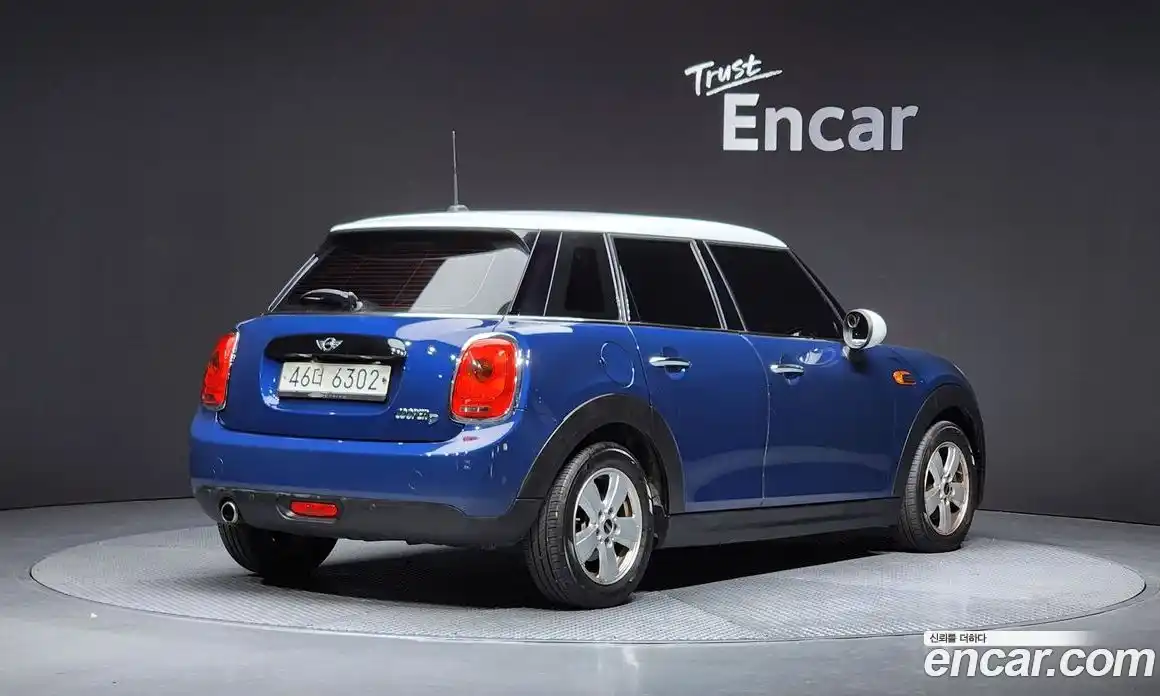 Mini Cooper 2017 1.5 автомат (гидро), фото 2