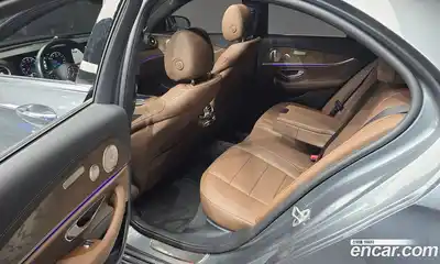 Mercedes-Benz E-Class 2021 2.0 автомат (гидро), миниатюра 11