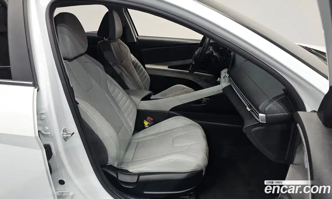 Hyundai Avante 2020 1.6 автомат (гидро), фото 15