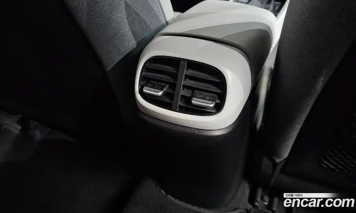 Hyundai Avante 2020 1.6 автомат (гидро), фото 32