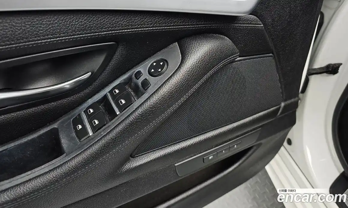 BMW 5 серия 2016 2.0 автомат (гидро), фото 17