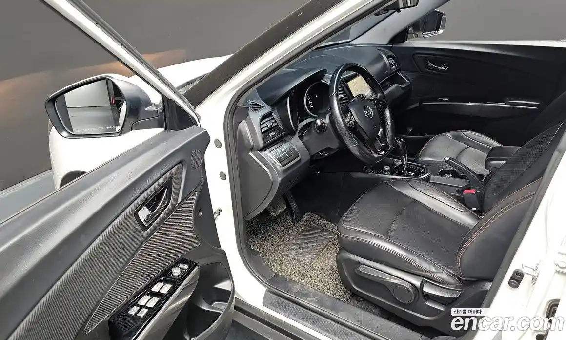 SsangYong TIBOLI 2018 1.6 автомат (гидро), фото 12