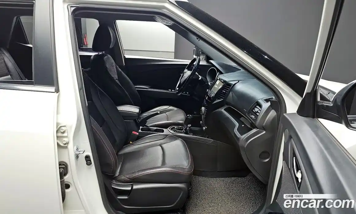 SsangYong TIBOLI 2018 1.6 автомат (гидро), фото 10