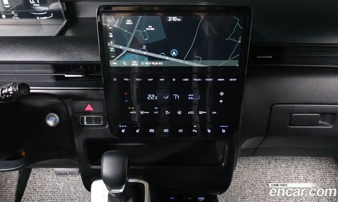 Hyundai Staria 2025 2.2 автомат (гидро), фото 14