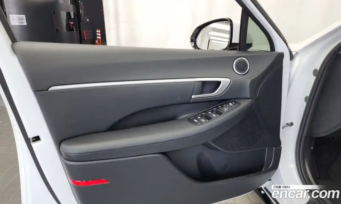 Hyundai Sonata 2025 1.6 автомат (гидро), фото 14