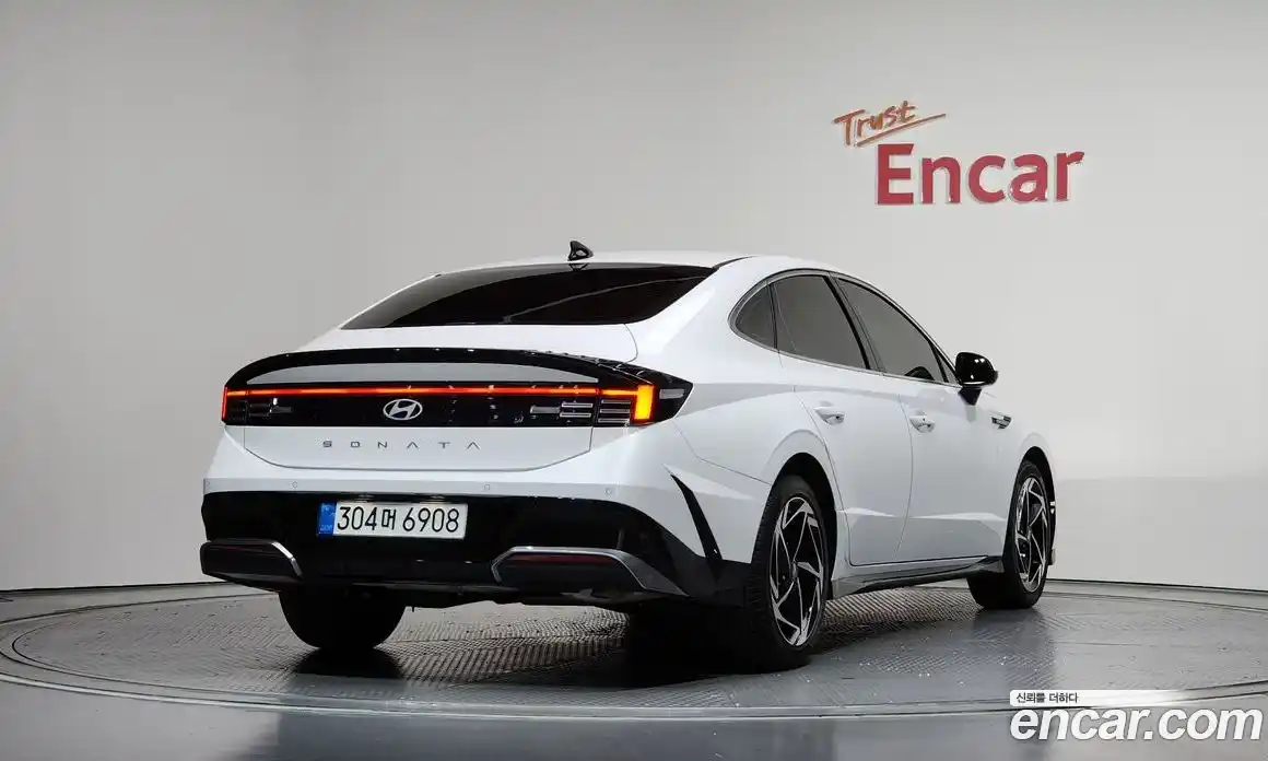 Hyundai Sonata 2025 1.6 автомат (гидро), фото 2