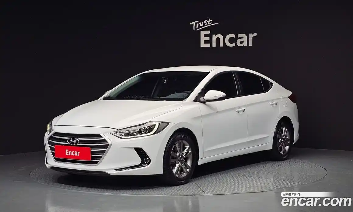 Hyundai Avante 2016 1.6 автомат (гидро), фото 1