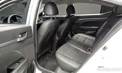 Hyundai Avante 2016 1.6 автомат (гидро), миниатюра 11