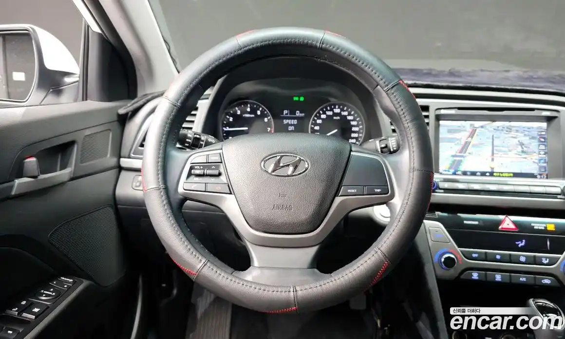 Hyundai Avante 2016 1.6 автомат (гидро), фото 12
